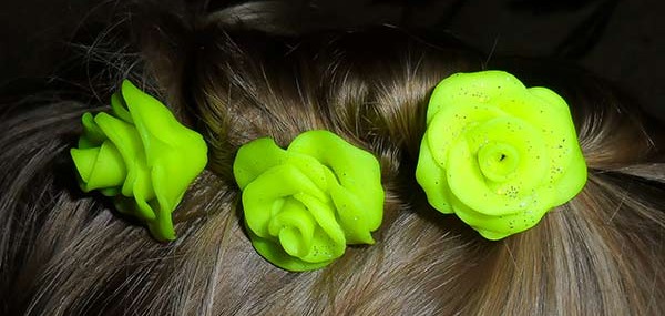 Шпилька для волос с цветком из полимерной глины